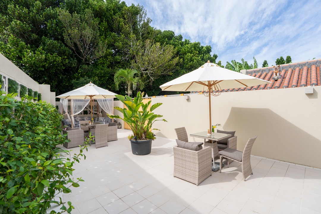 カフェ&ラウンジ 昼のカフェ風景1