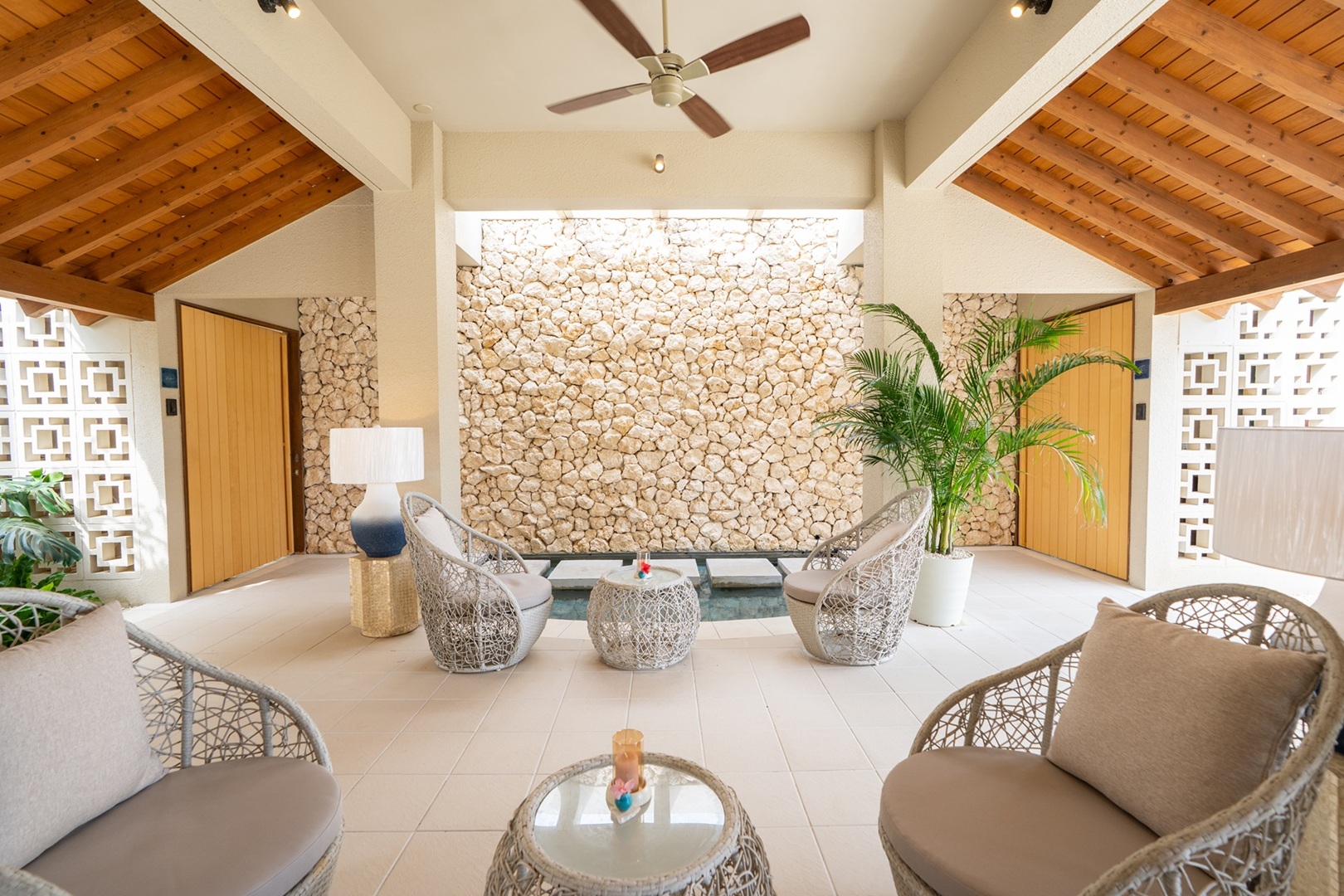 THE GARDEN Biseのエントランス